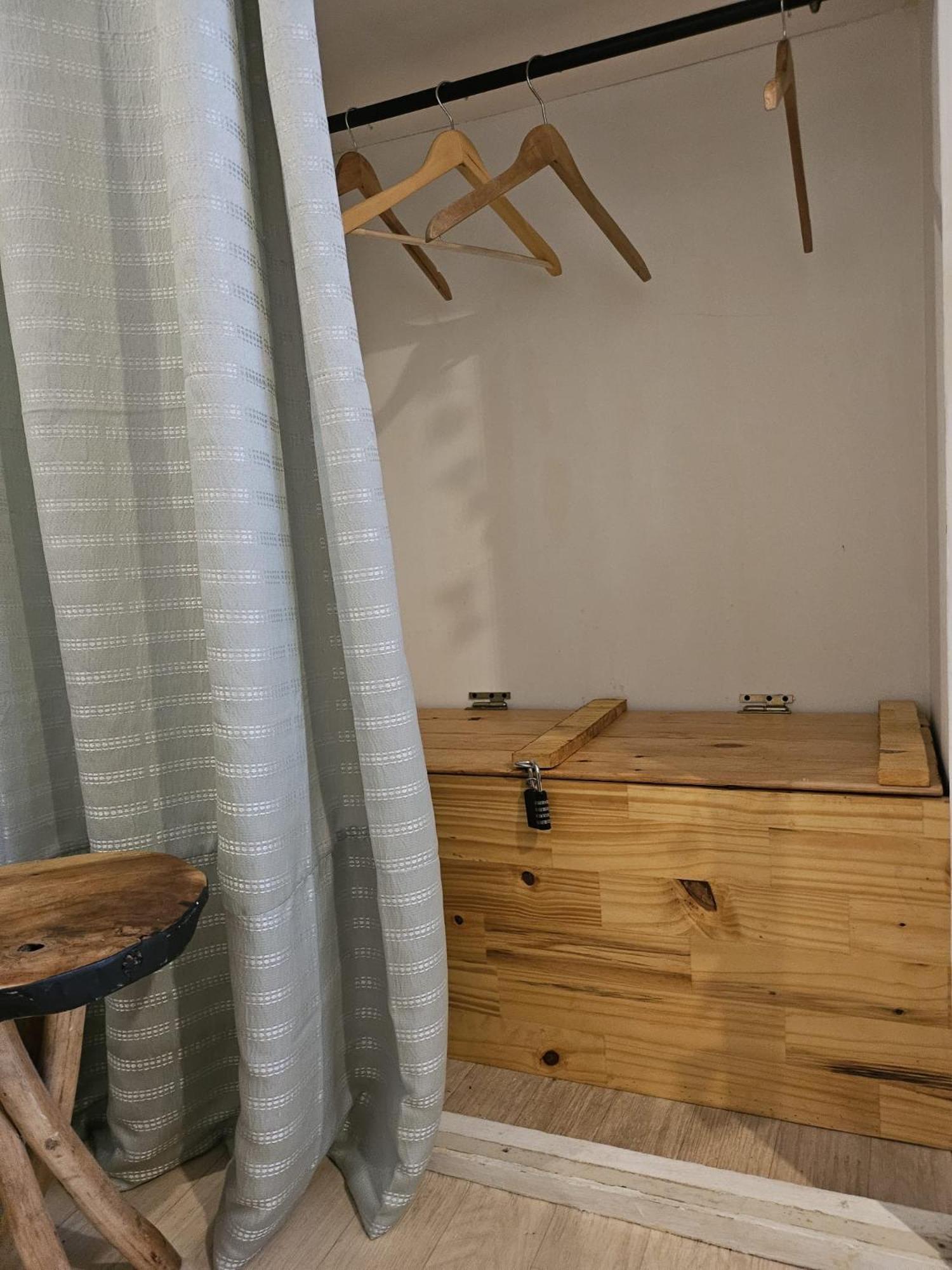 49 Studio Centre-Ville Box A Bagages Gratuits Carcassonne Bagian luar foto