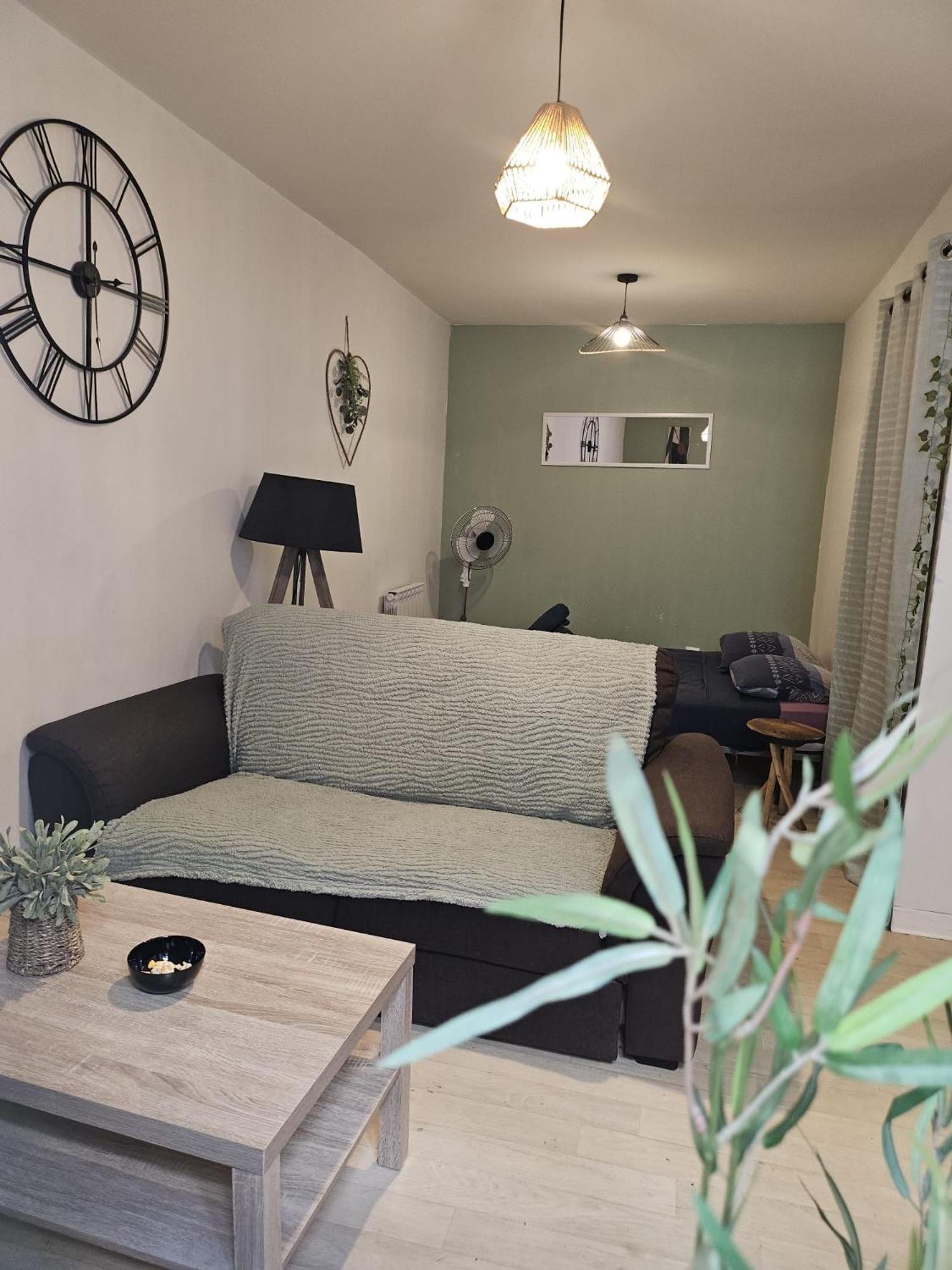 49 Studio Centre-Ville Box A Bagages Gratuits Carcassonne Bagian luar foto