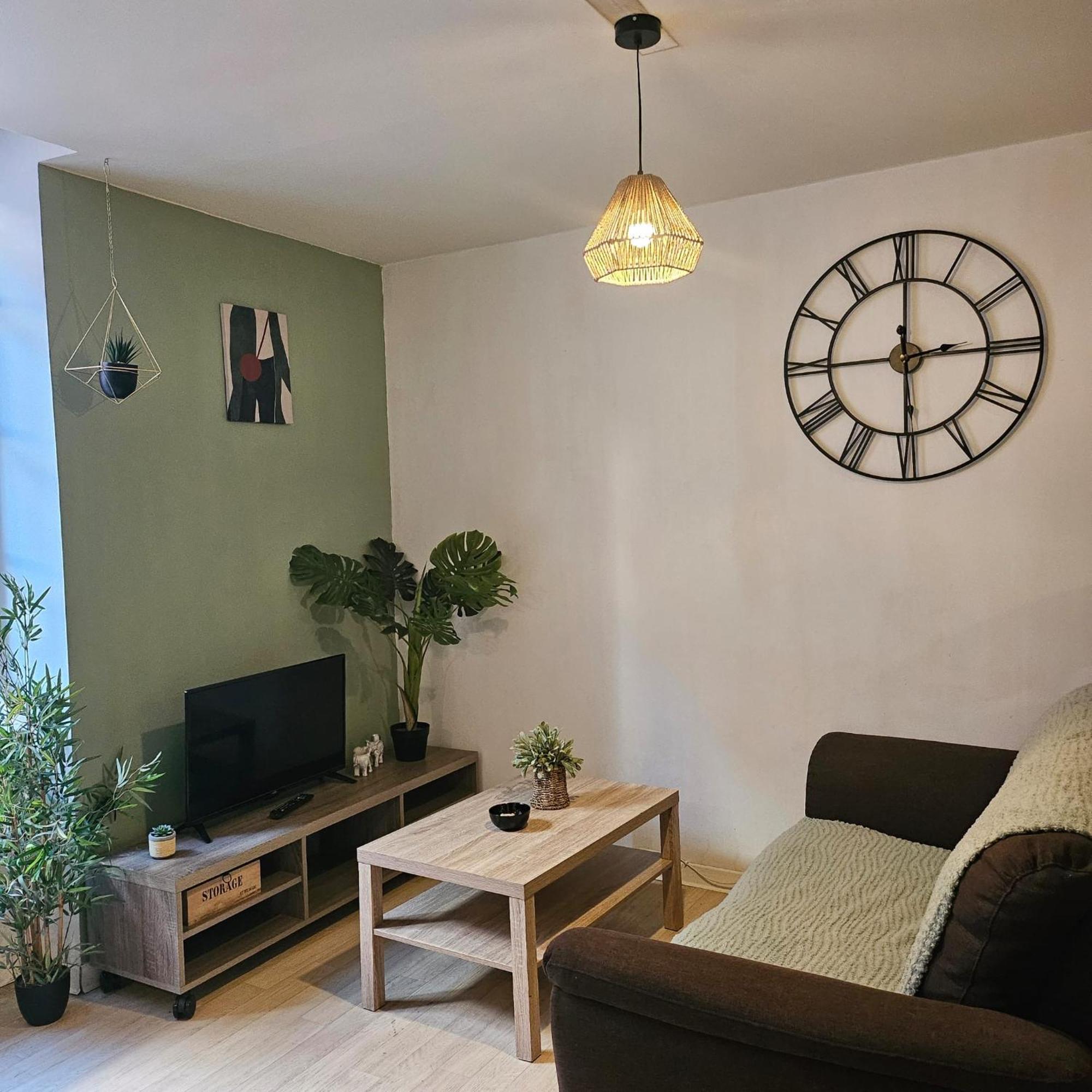 49 Studio Centre-Ville Box A Bagages Gratuits Carcassonne Bagian luar foto