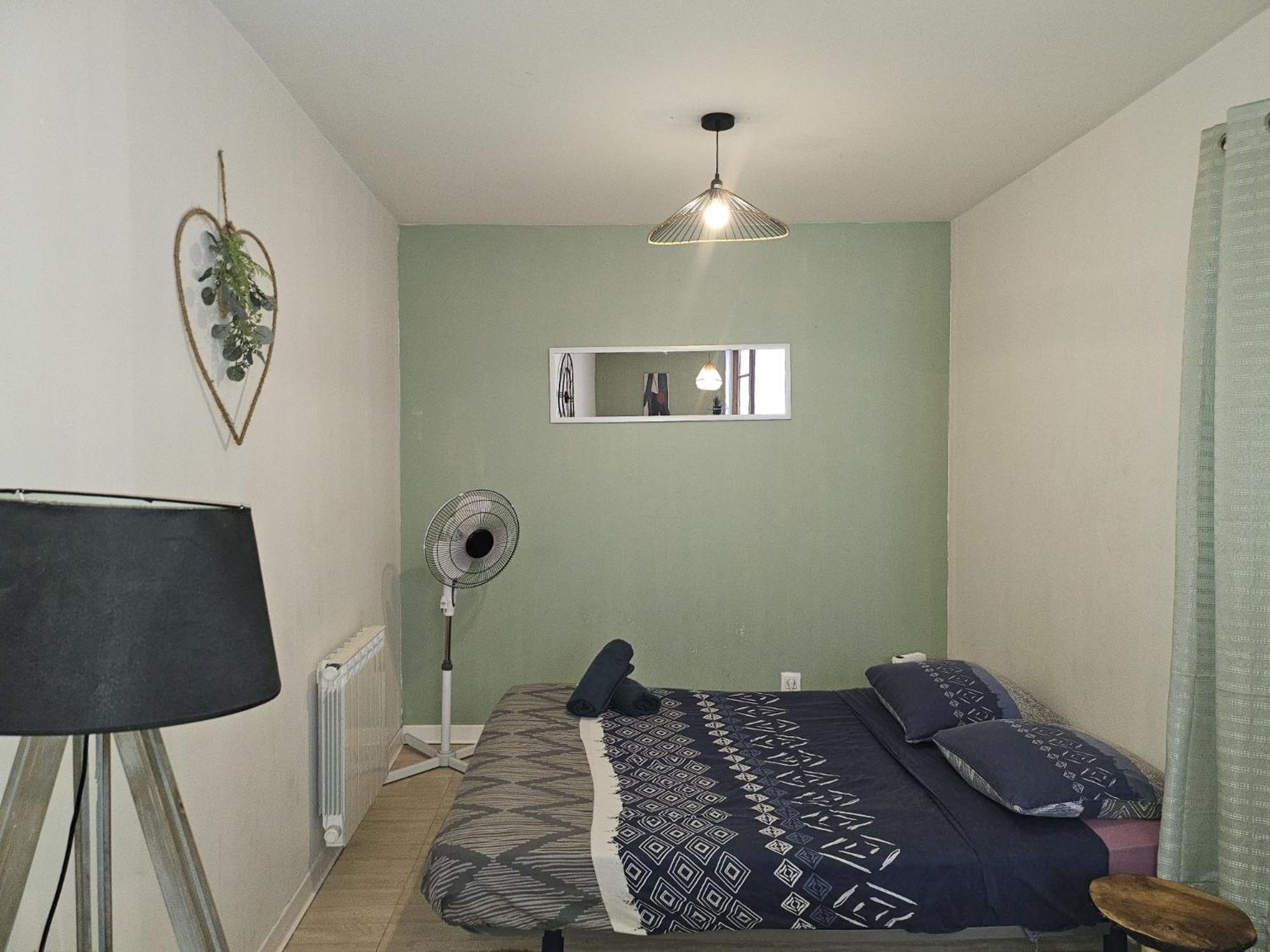 49 Studio Centre-Ville Box A Bagages Gratuits Carcassonne Bagian luar foto