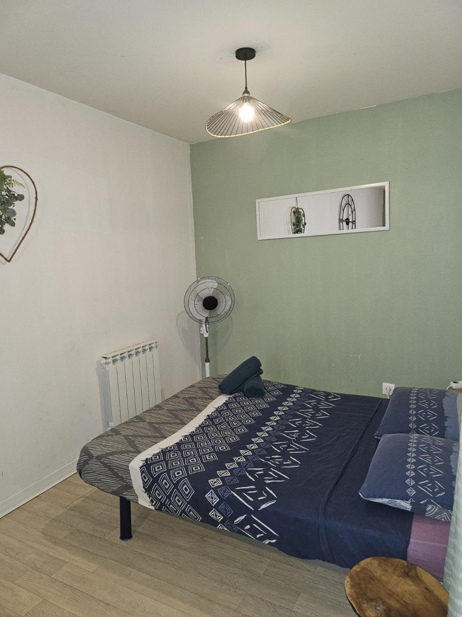 49 Studio Centre-Ville Box A Bagages Gratuits Carcassonne Bagian luar foto
