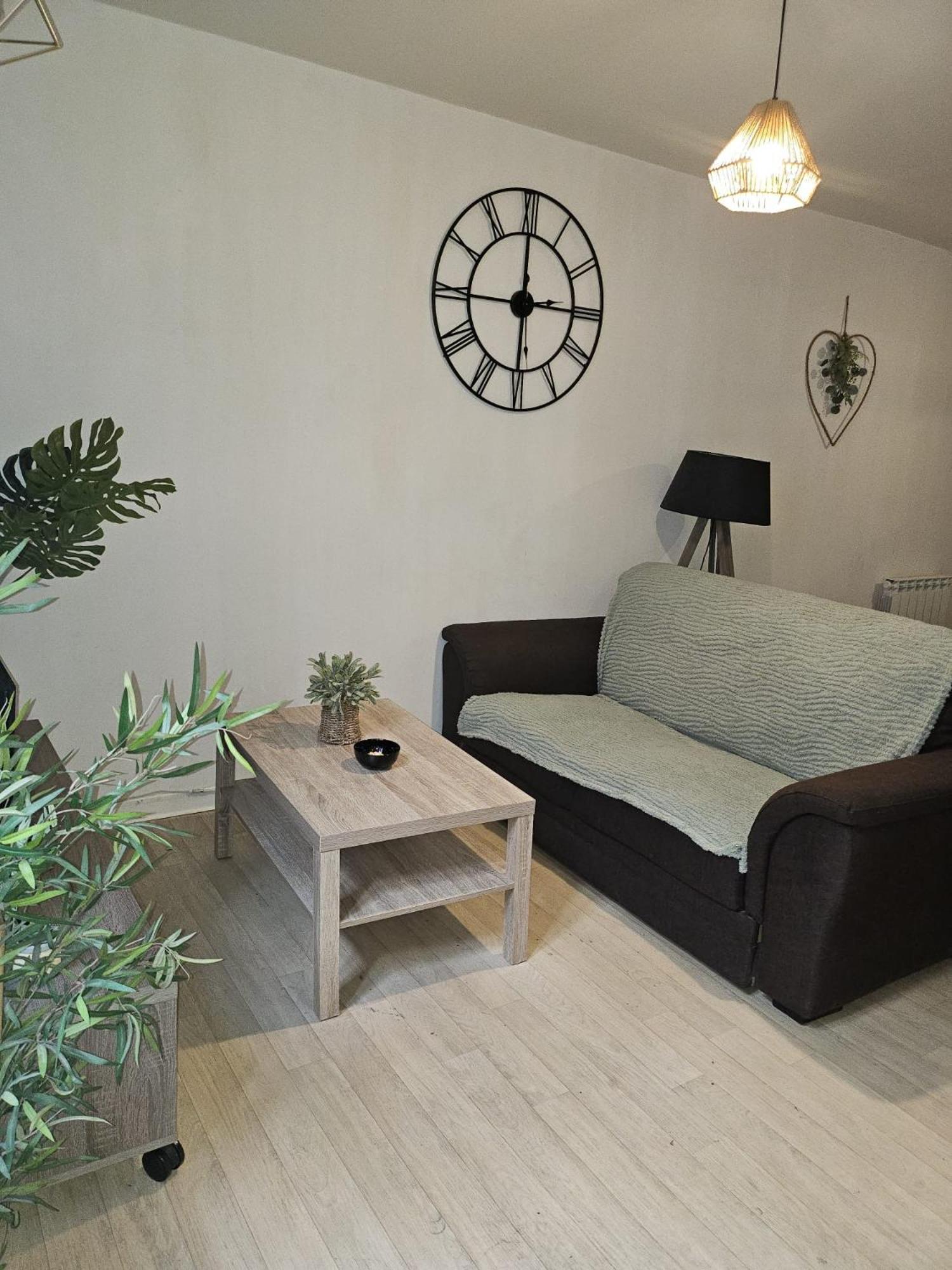 49 Studio Centre-Ville Box A Bagages Gratuits Carcassonne Bagian luar foto