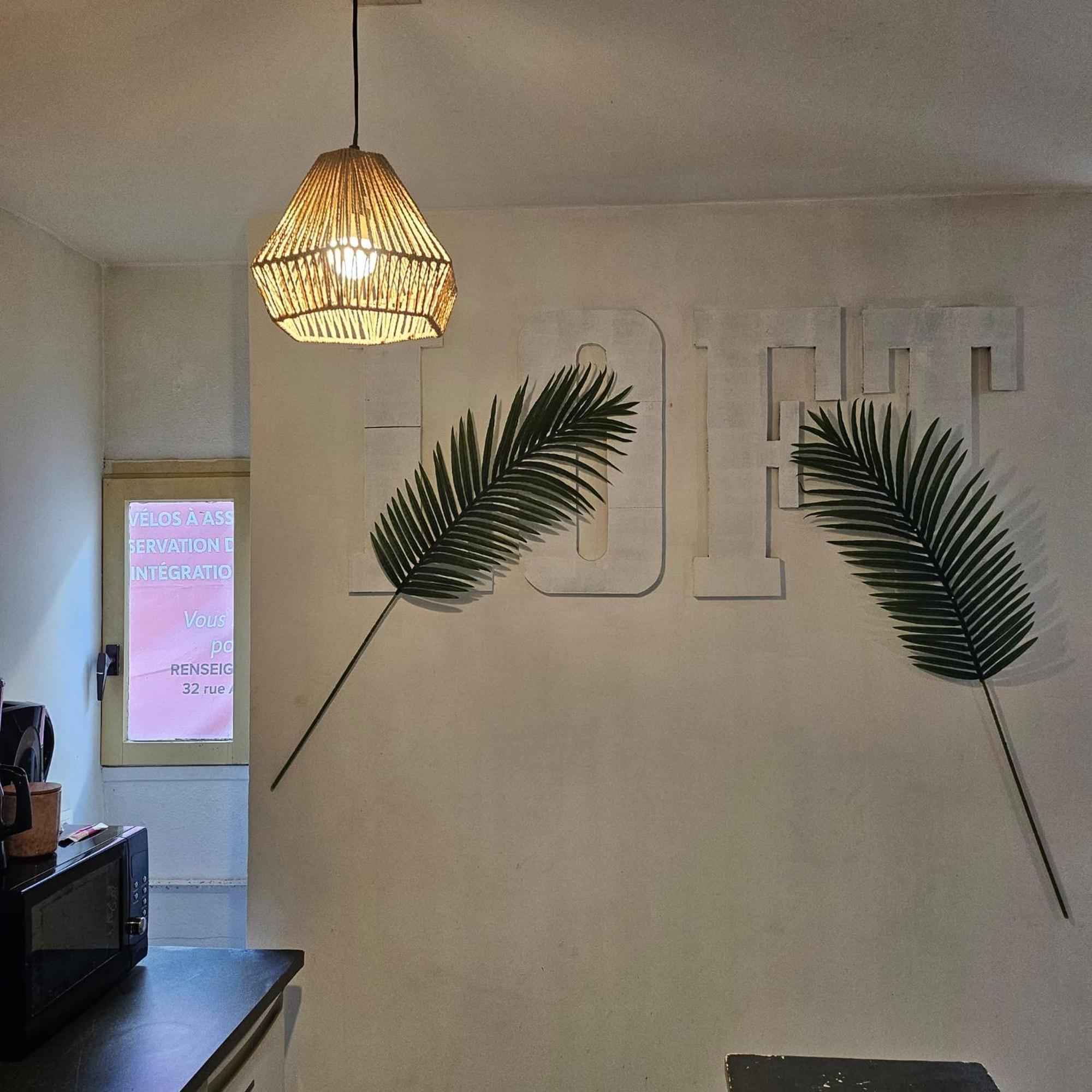 49 Studio Centre-Ville Box A Bagages Gratuits Carcassonne Bagian luar foto