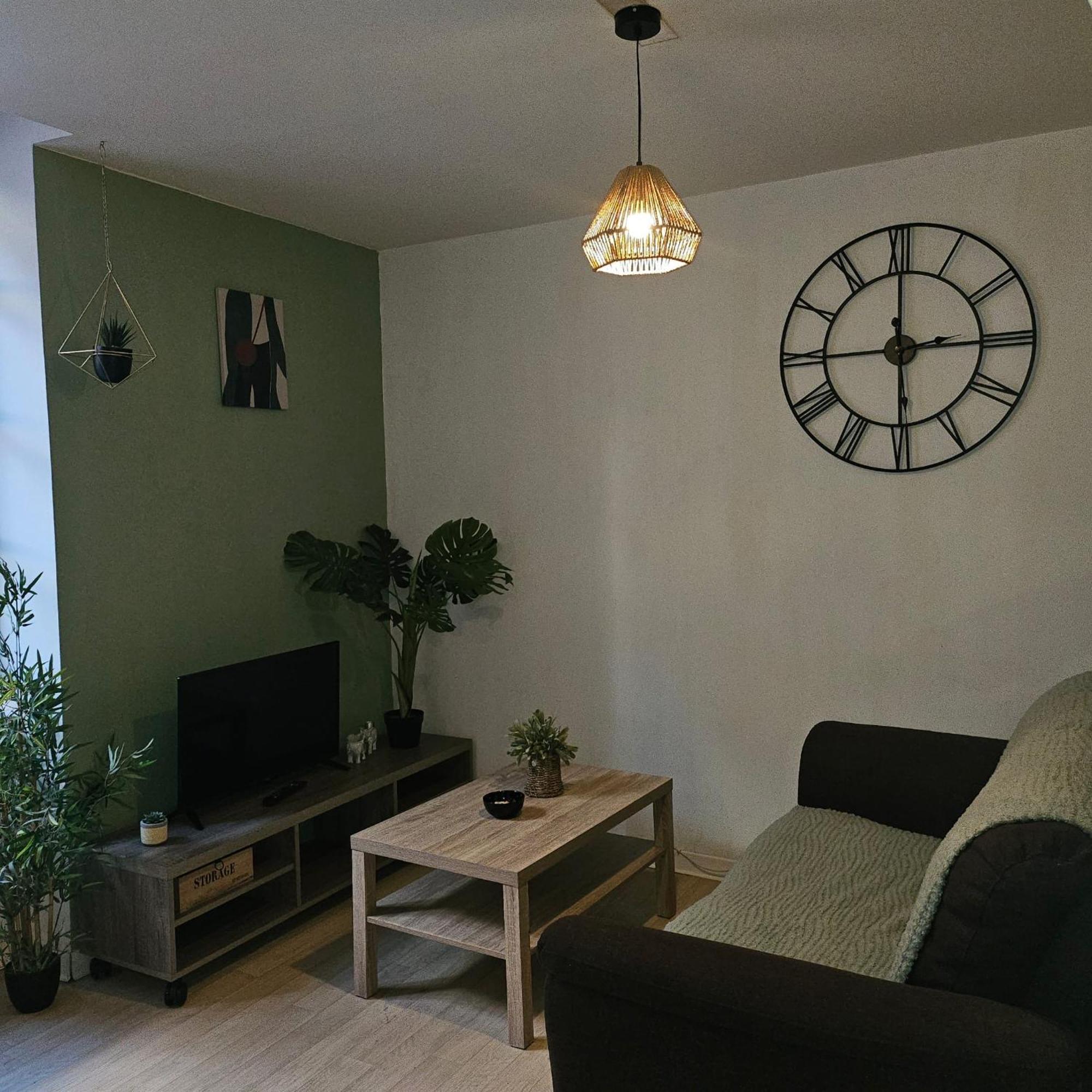 49 Studio Centre-Ville Box A Bagages Gratuits Carcassonne Bagian luar foto